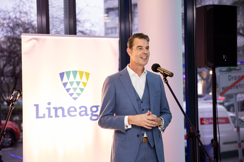 Harld Peters, President of Lineage Europe, opening the new headquarters (Photo: Business Wire)
