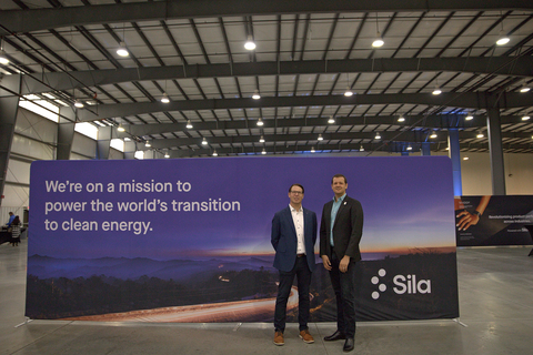 Philipp Skogstad, President and CEO at Mercedes-Benz Research & Development North America, and Gene Berdichevsky, Sila CEO and Co-Founder. (Photo: Sila)