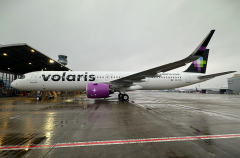 original Airbus A321neo Leased by Aviation Capital Group to Volaris Airlines. (Photo: Business Wire)