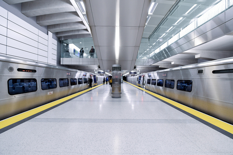 Neutral, converged Boingo Wireless network enables mobile connectivity for riders and supports digital operations at Grand Central Madison. Photo: Metropolitan Transportation Authority (Photo: Business Wire)