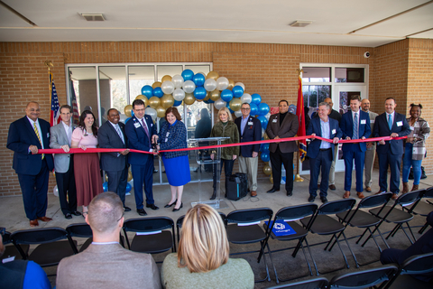 Erlanger and Acadia Healthcare cut the ribbon to celebrate the new additional location and corresponding bed expansion of their joint venture hospital Erlanger Behavioral Health on December 5. (Photo: Business Wire)