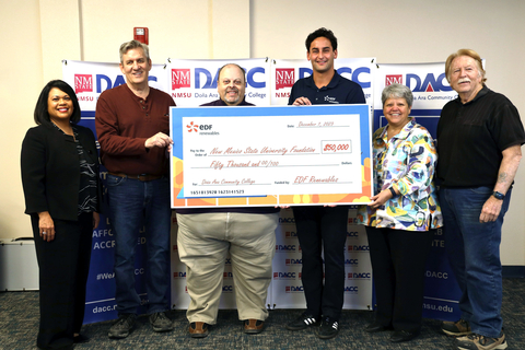 EDF Renewables presents Doña Ana Community College with a $50,000 contribution to establish an endowment. L-R: Aggie Saltman-Lead Development Officer, James Fredrickson-Department Chair Architecture and Construction Technologies, Chipper Moore-Division Dean, Advanced Technologies, Henry Smith-Community Engagement Manager at EDF Renewables, Dr. Mónica Torres-Chancellor, Kevin Gall-Assistant Professor, Architecture and Construction Technologies (Photo: Business Wire)