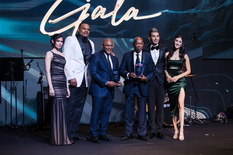 original ZT Corporate hosted the 2023 Chairman's Gala. Pictured is former Houston Texan and community leader, Chester Pitts; Houston Police Chief Troy Finner; Houston Mayor Sylvester Turner; ZT Corporate Founder and Chief Executive Officer, Taseer Badar. Badar paid special recognition to Mayor Turner with the 2023 Champion of Service Award, honoring dedication to the City of Houston, courageous leadership and support of Houston-based ZT Corporate and ZT Baseball over the years. Also recognized was Houston Police Chief Troy Finner for his service to protect Houston. (Photo: Business Wire)