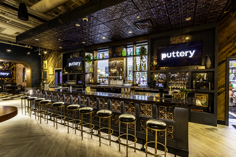 Bar at Puttery Miami