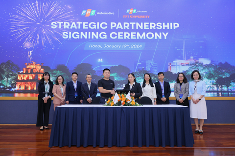 The partnership signing ceremony between FPT Automotive and FPT University took place at FPT?s headquarters in Hanoi, Vietnam (Photo: Business Wire)