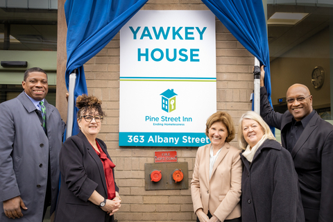 Pine Street Inn dedicated its Women’s Inn in Boston’s South End today by unveiling “Yawkey House” in recognition of the Yawkey Foundation’s transformational support. (L-R): Lorn Davis, Chair, Board of Directors, Pine Street Inn; Lyndia Downie, President and Executive Director, Pine Street Inn; Maureen H. Bleday, CEO and Trustee, Yawkey Foundation; Debra M. McNulty, Trustee, Yawkey Foundation; Reverend Dr. Ray Hammond, Trustee, Yawkey Foundation. (Photo: Business Wire)