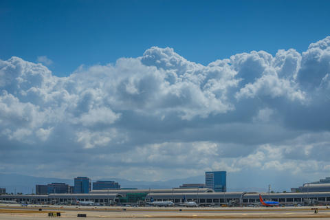 At John Wayne Airport, Boingo’s converged and neutral host network bring together 5G and Wi-Fi 6 to deliver airport-wide connectivity. (Photo: Business Wire)