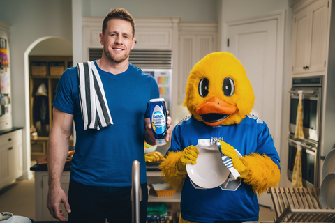 Enter for a chance to win a Wash Party where J.J. Watt will wash your dishes! (Photo: Business Wire)