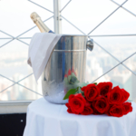 「世界で最もロマンチックな建物」エンパイアステートビル、ニューヨーク最高のロマンチックなデート体験、婚約パッケージ、映画上映でバレンタインデーを祝う