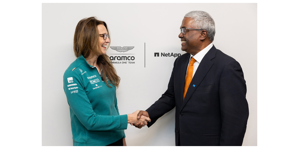  La squadra di Aston Martin Aramco Formula One ® e NetApp rinnovano la partnership