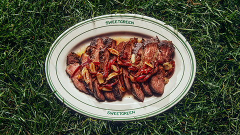 Featuring cuts of grass-fed, grass-finished tri-tip sirloin steak with a natural tenderness, the new protein provides a delicious complement to Sweetgreen's beloved salads, warm bowls and protein plates. (Photo: Business Wire)