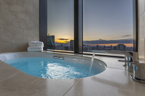 Prestige Corner (Type: Bath with view) (Photo: Business Wire)