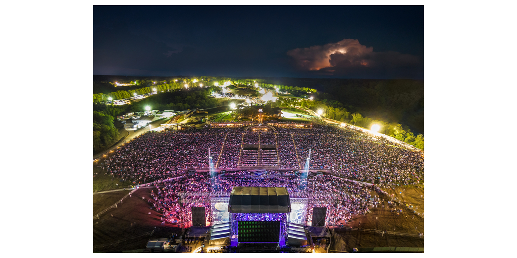  Thunder Ridge Nature Arena, ‘l’anfiteatro all’aperto più bello degli Stati Uniti’ situato nel cuore del famoso altopiano d’Ozark del Missouri, si prepara alla cerimonia di inaugurazione