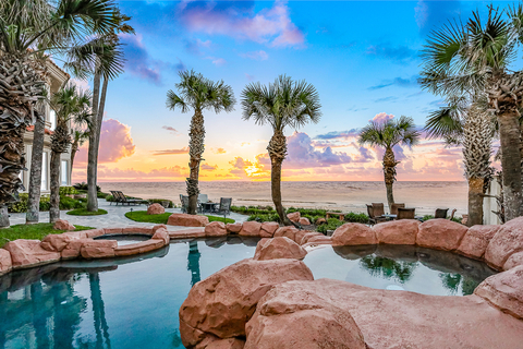 Shown here is the property’s oceanfront pool and spa. Its “lagoon-inspired” design features faux rock surrounds and custom lighting. The large pool deck includes several lounge and dining areas and am oceanfront firepit. OceanfrontLuxuryAuction.com. (Photo: Business Wire)