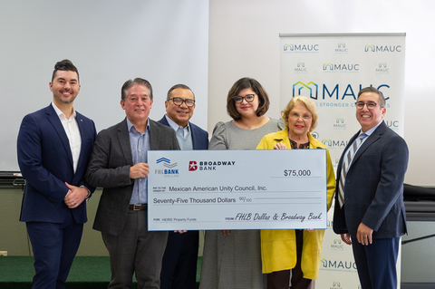 Left to right: Jacob Cavazos, Broadway Bank, Fernando Godinez, Louie Escareno, Crystal Requejo and Adela Gonzalez of the Mexican American Unity Council and Mark Loya, FHLB Dallas. (Photo: Business Wire)