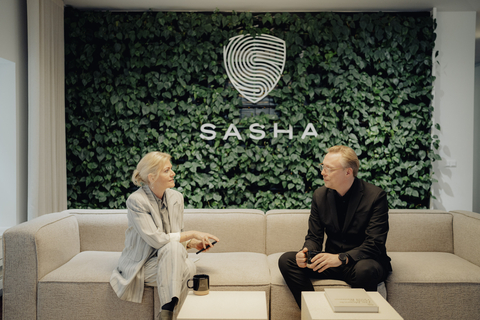 Thomas Eriksson, Founder and CEO of Sasha, and Chief Communications Officer, Lotte Thor Høgsberg getting ready for the big reveal. (Photo: Michael Drost-Hansen)