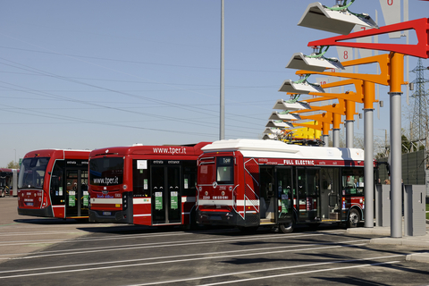 Kempower strengthens its presence in Italy by delivering DC charging solutions to public transportation operator T-PER’s bus depot. Italy’s first electric bus depot equipped with Kempower charging solutions opened its doors in Via Ferrarese, Bologna, on the 25th of March 2024. Photo by Kempower.
