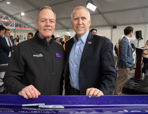 Senator Thom Tillis (R-NC) joined Wolfspeed President and CEO Gregg Lowe in signing ceremonial “last beam” at the Topping Out ceremony for The John Palmour Manufacturing Center for Silicon Carbide (Photo: Business Wire)