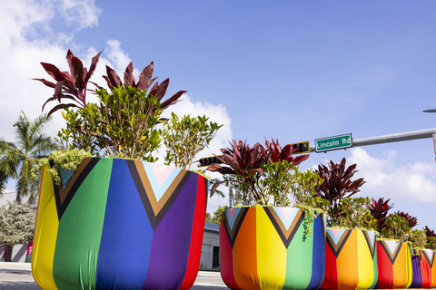 Instalación de arte público PRIDE247 de Lincoln Road Crédito de la foto: FOTONOGGIN