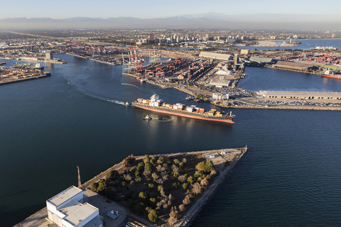 Iteris Chosen by Port of Long Beach to Complete a Multimodal Transportation Study (Photo: Business Wire)