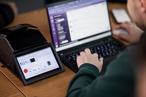 original Regula document readers power the driver verification process for Uber Poland (Photo: Business Wire)