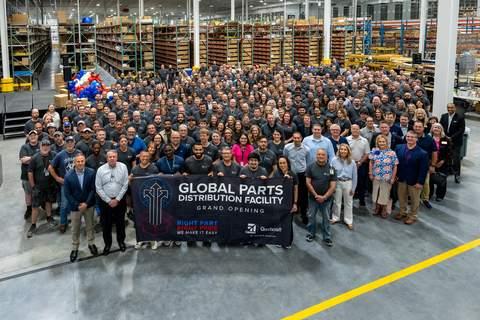 Textron Aviation employees celebrate grand opening of Global Parts Distribution facility at headquarters in Wichita, Kansas. (Photo: Textron Aviation)