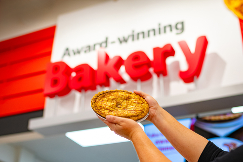 original Southeastern Grocers earns a piece of the pie with first-place award for its Own Brands caramel apple pie at American Pie Council’s National Championship. (Photo: Business Wire)