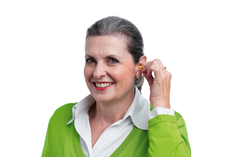 Phonak Lyric hearing aid self-replacement (Photo: Business Wire)