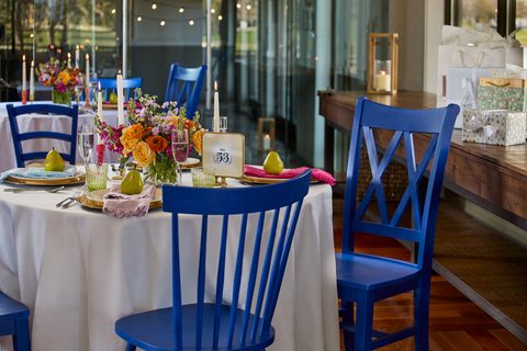 Rust-Oleum's Custom Spray 5-in-1 in Satin Sapphire Blue adds an unexpected flair to guest seating, perfect for weddings and bridal showers. (Photo: Business Wire)