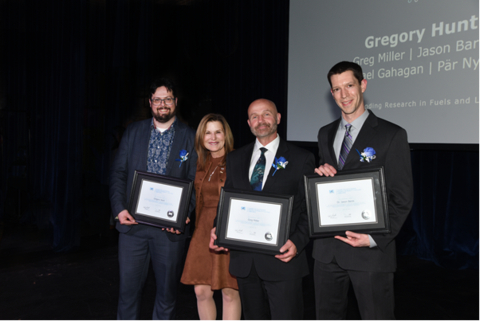 original The SAE International Award recognized Lubrizol’s team along with other leaders for bringing about this innovative advancement to the mobility industry. (Photo: Business Wire)