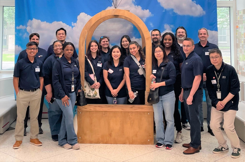 original JERA Americas employees volunteering at the Children's Museum Houston on the Company's first all-company Community Day. (Photo: Business Wire)
