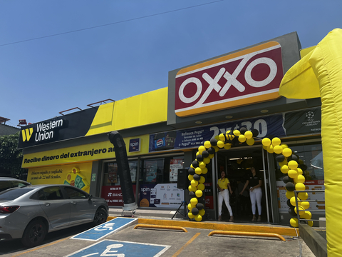 An OXXO store with Western Union services in Oaxaca (Photo: Business Wire)