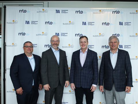 [Left to Right] Brad Gibson (COO of Middle Tennessee Electric); Chris Jones (President and CEO of Middle Tennessee Electric); Reagan Farr (Co-founder and CEO of Silicon Ranch); Matt Kisber (Co-Founder and Chairman of Silicon Ranch) (Photo: Business Wire)