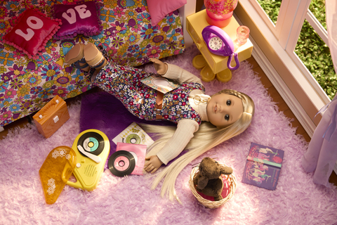 American Girl introduces a new assortment of flower-power fun for its grooviest girl—1970s-era historical character Julie Albright™. (Photo: Business Wire)