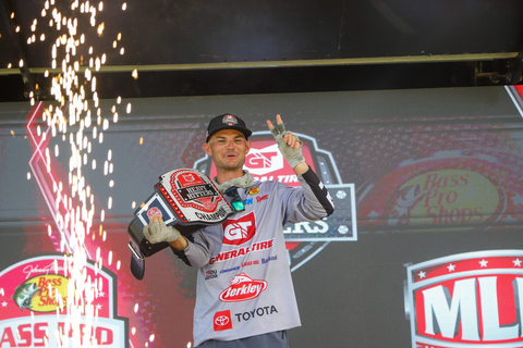 Pro Jordan Lee of Cullman, Alabama, won the General Tire Heavy Hitters Presented by Bass Pro Shops at the Kissimmee Chain of Lakes, Thursday - his third career victory on the fishery - and earned the $100,000 top prize. (Photo: Business Wire)