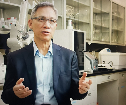 Dr. Yun K. Tam, President and Chief Science Officer, Sinoveda, in the company's lab in Edmonton, Alberta, where they're working to decode nature with science using proprietary technology. (Photo: Business Wire)