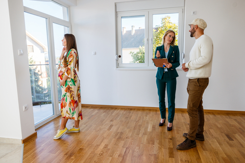 New survey by LegalShield found that many Americans risk costly mistakes by skipping legal counsel on home transactions. (Photo: Business Wire)