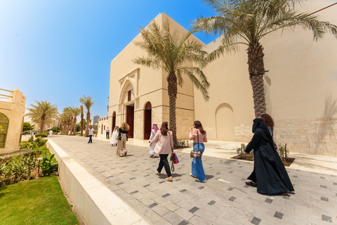 建築面積廣達一萬平方公尺的中東第一座teamLab Borderless美術館於6月10日在聯合國科教文組織指定的歷史遺產吉達歷史城區揭幕。（美術館外觀／照片來源：JHD Photography）