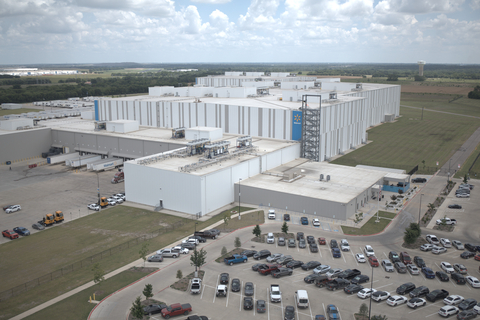 Walmart's new high-tech perishable distribution center is opening in Lancaster, TX (Photo: Business Wire)