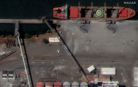 This WorldView Legion image shows a bulk carrier ship docked in Washington Lake, next to the Sacramento River Deep Water Ship Channel. You can identify that the ship has two cargo holds open and see the current equipment in use for port operations—examples of important details in site monitoring missions. (Photo: Maxar Intelligence)