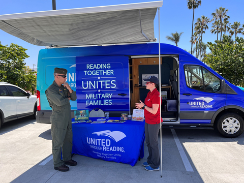United Through Reading connects with Active Duty military members at Navy Federal's branch in Southern California. (Photo: Business Wire)