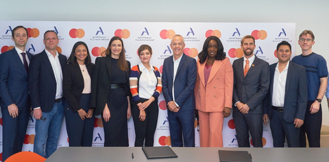 thumbnail Mastercard and Al Shaya executives at the signing ceremony (Photo: AETOSWire)