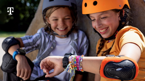 Meet T-Mobile's SyncUP KIDS Watch 2: Keeping Families Connected Safely and Affordably (Photo: Business Wire)