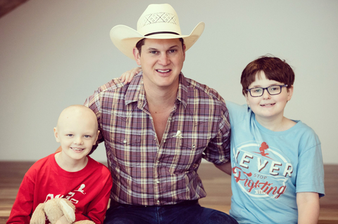 Jon Pardi and St. Jude patients Alexander and Tyler in 2018 (Photo: Business Wire)