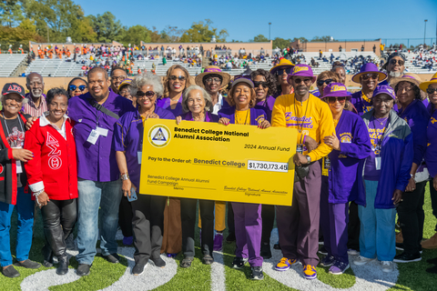 Benedict College President Dr. Roslyn Clark Artis is flanked by the Annual Giving Campaign Leadership team members and the volunteer leadership team from across the country. (Photo: Terrell Maxwell)