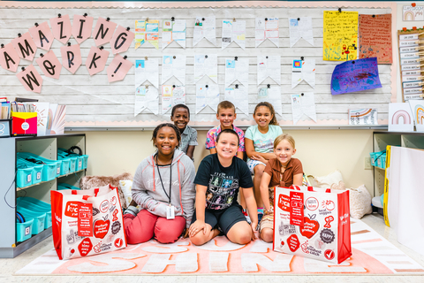 Winn-Dixie is helping customers save big and students achieve more this school year by offering winning prices on back-to-school grocery essentials and giving back to local schools with its Community Bag with a Giving Tag program. For each purchase of the $2.99 specially designed reusable bag made during the month of August, the grocer will donate $1 directly to each store’s local school partner to ensure staff and educators have the supplies and resources they need to set their students up for success. (Photo: Business Wire)