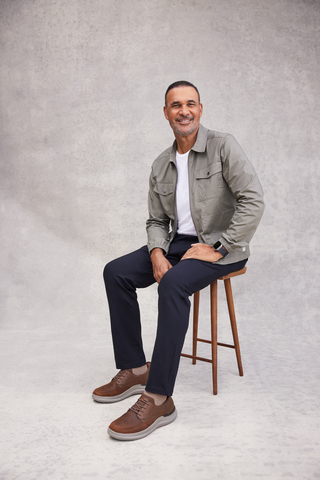 Skechers Benelux ambassador and football legend Ruud Gullit in Skechers Hands Free Slip-ins® footwear. (Photo: Business Wire)