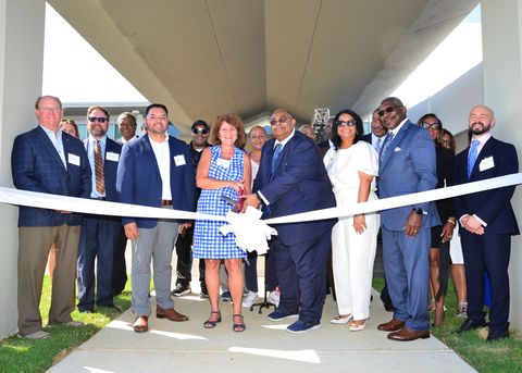 FHLB Dallas representatives are joined by local dignitaries at the grand opening of The Pearl, an affordable housing community for seniors in Jackson, MS. (Photo: Business Wire)