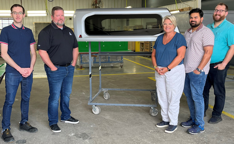 (Left to right) Richard Keenan – Design Engineer, Jeff Hickey - Chief Design Engineer, Patti Meek - Product Manager, Sharif Shaik – ISS Onsite Coordinator, Ian Dill – Design Team Leader (Photo: Business Wire)