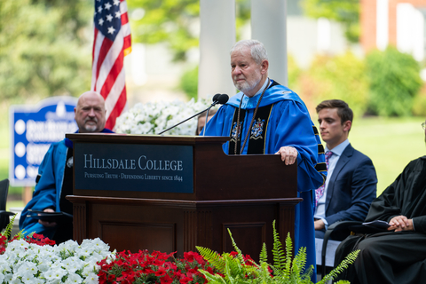 Hillsdale College President Larry P. Arnn addresses freshman students and their parents. (Photo: Business Wire)